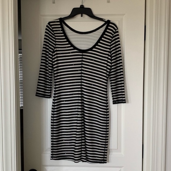 Express Sequin Dress 🖤 - Picture 3 of 5